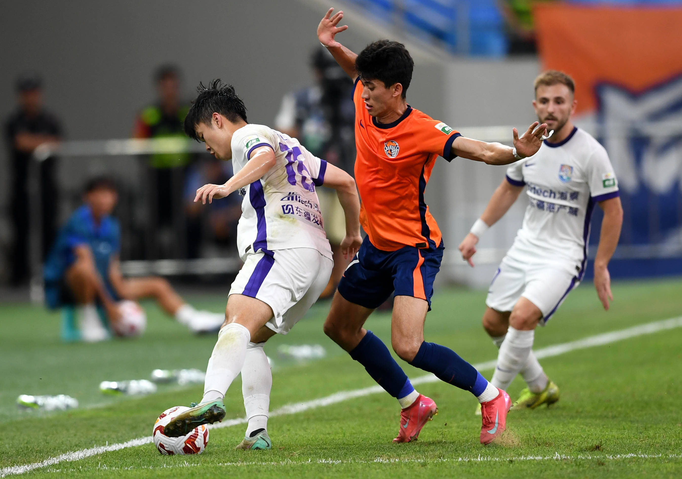 他面对对方 他面对对方