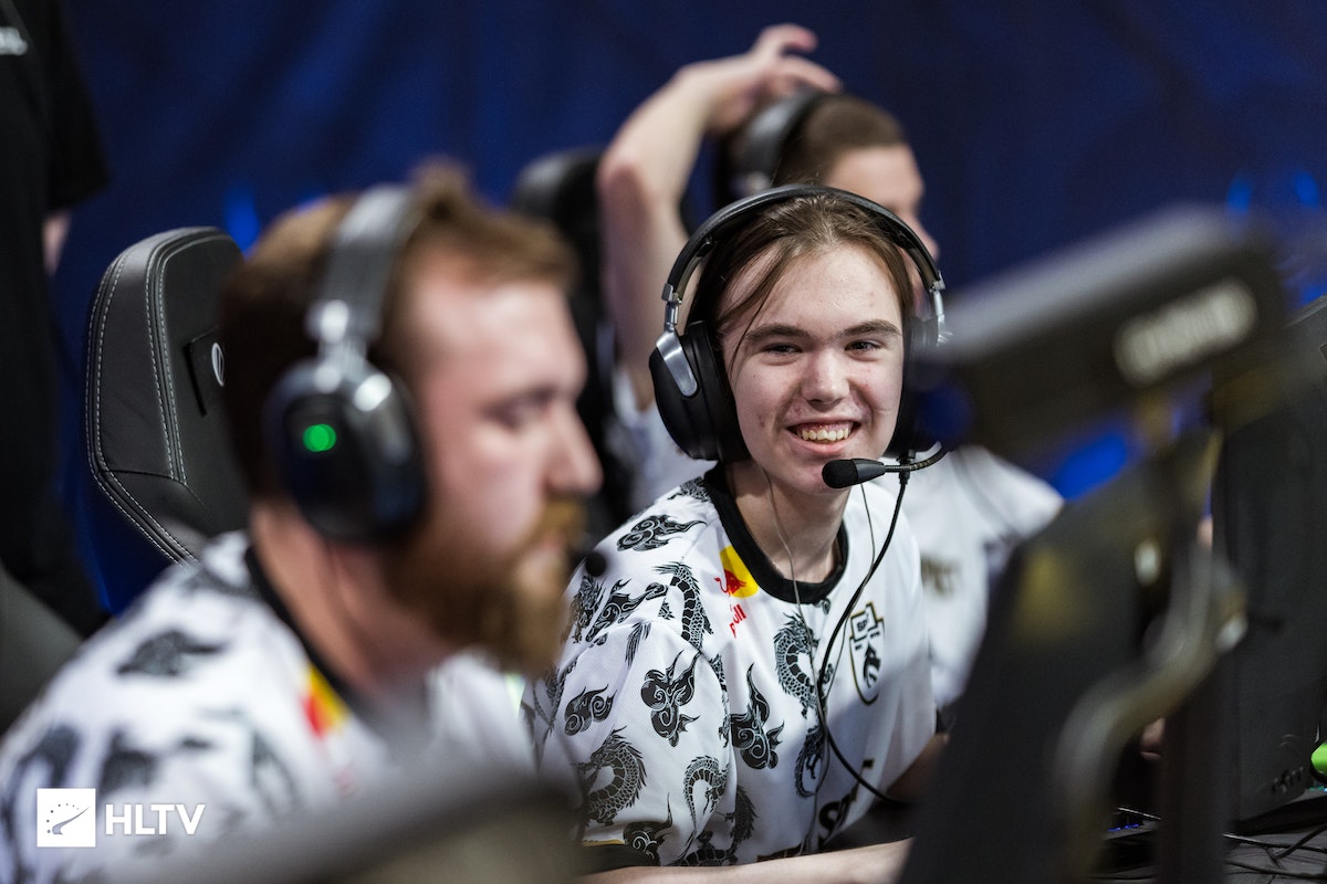 在如此高压 在如此高压